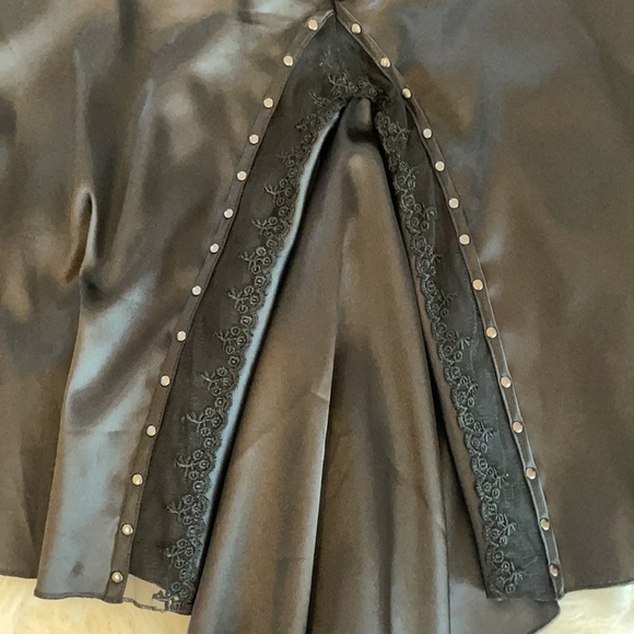 Sexy Vintage Lip Service Satin Skirt - Picture 4 of 7